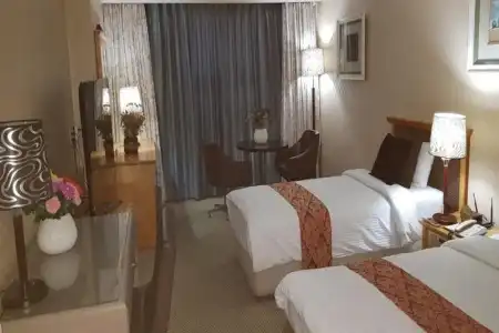 Prime Tourist - 4