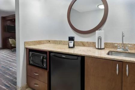 Hampton Inn & Suites Winston-Salem/University Area, NC - 65