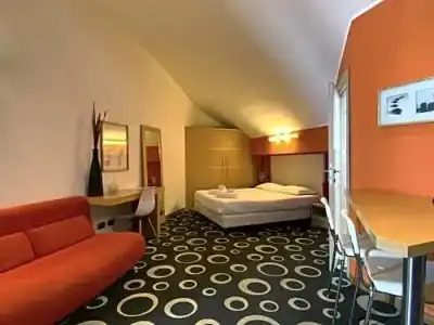 Residence Select Executive - 56