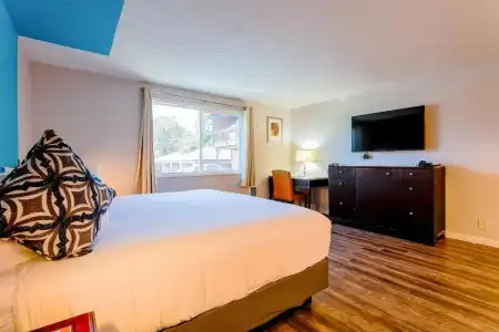 Coast River Inn by OYO Seaside - 141