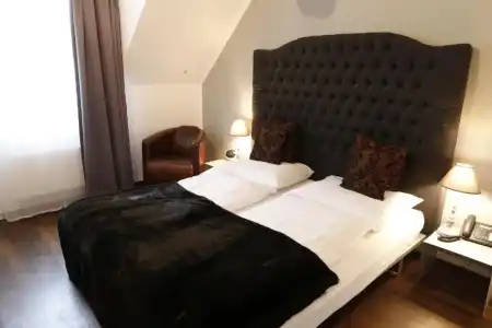 Boutique Weisses Kreuz - Adult only - 18