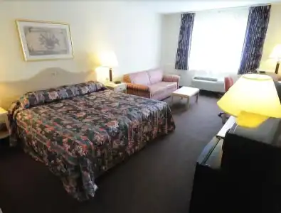 Avalon Inn - 2