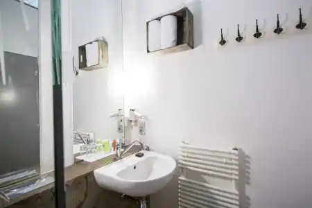 Sophie's Hostel - 105