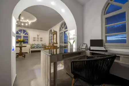 Caldera's Dolphin Suites - 10