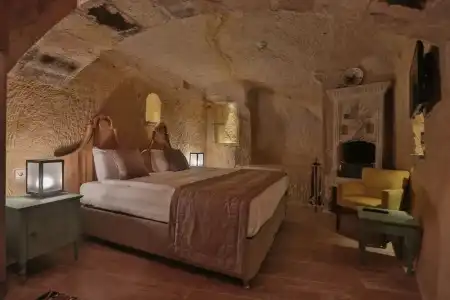 Acropolis Cave Suite - 89