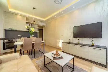Luxury Apartments Queen - 57