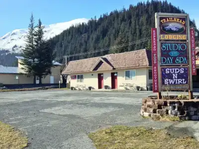 Trailhead Lodging - 13