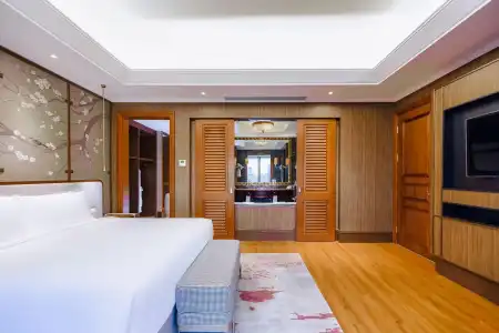 The Ritz-Carlton Jakarta, Mega Kuningan - 2