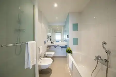 The Sydney - 8