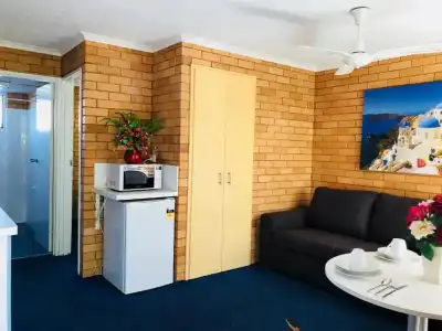 Bosuns Inn Motel - 38