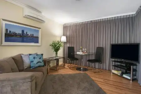 The Peninsula Riverside Serviced Apartments - 69