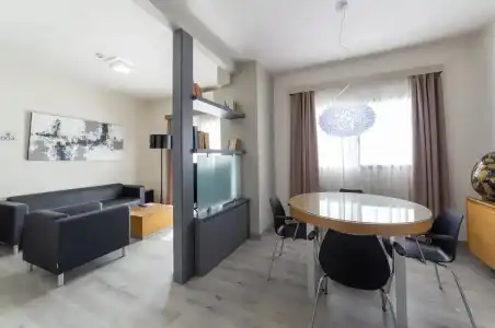Oasis Plaza - 60