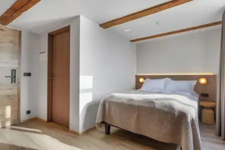 Bryggjan Boutique - 7