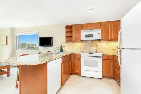 Luana Waikiki & Suites - 164