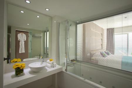 King Evelthon Beach & Resort - 8