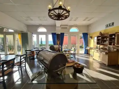Stara šola - Oleander Resort - 26