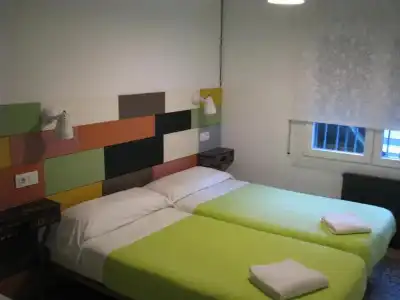 Barri Antic Hostel & Pub - 31