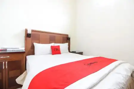RedDoorz Plus @ Tegal Panggung - 21
