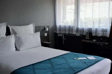 Sure by Best Western Biarritz Aeroport - 3