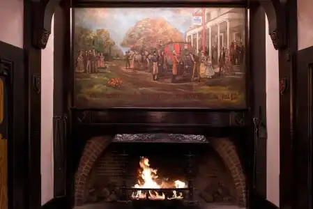 Red Coach Inn - 4