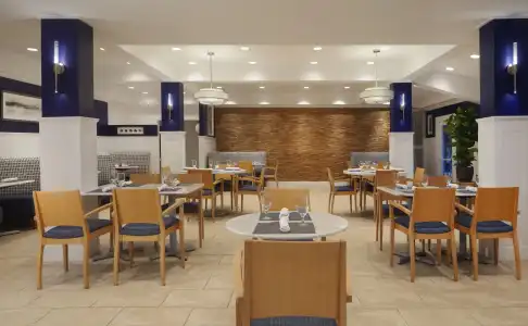 Pier House Resort & Spa - 45