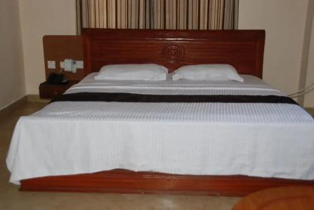 Silver Paradise - 26