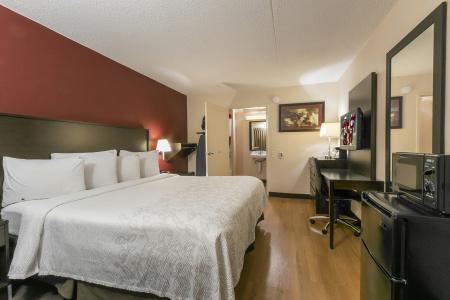 Red Roof Inn PLUS+ Ann Arbor - U of Michigan North - 20