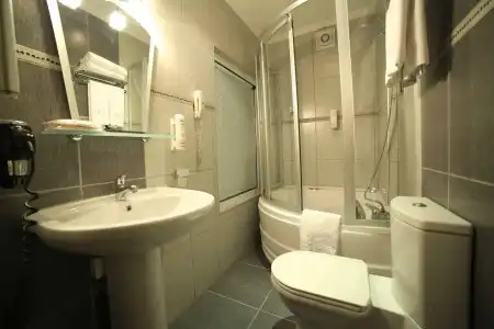 Tria Elegance - 6