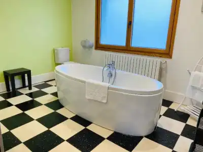 Contact Hôtel - Hôtel les Bleuets & SPA - 84