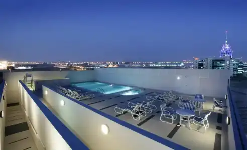 Premier Inn Dubai International Airport - 18