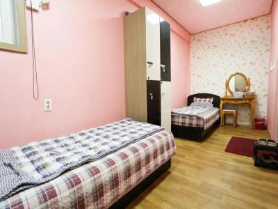 FunStay Inn Guesthouse - 49