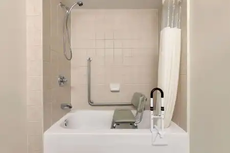 Days Inn by Wyndham Ottawa Airport - 7