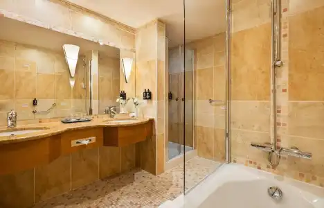 1 Bed Flat - Sleeps 2 - Pets - Parking - Wifi - 7