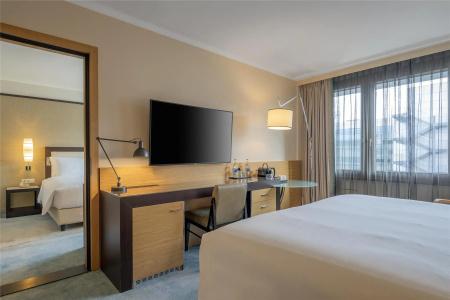 Hilton Geneva and Conference Centre - 25
