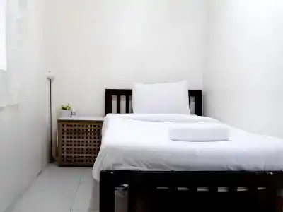 Asoke Montri Hostel - 2