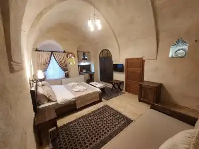 Armesos Cave - 182