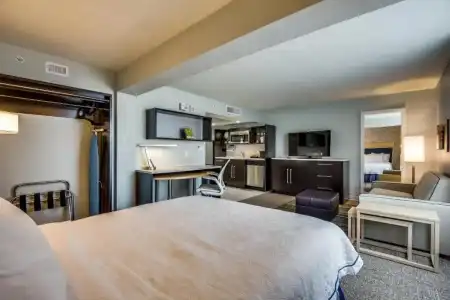 Home2 Suites by Hilton DFW Airport South/Irving, TX - 76