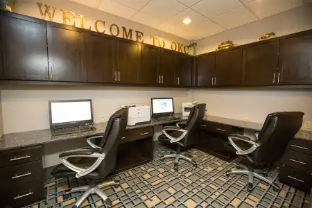 Hampton Inn & Suites Oklahoma City Airport - 40