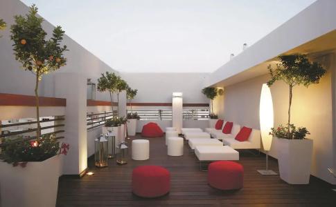 Artist - an Atlas Boutique - 10