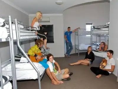 Nomads Airlie Beach - 13