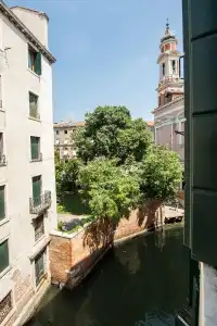 Locanda Leon Bianco on the Grand Canal - 30