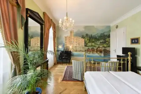Erzherzog Johann Palais - 79