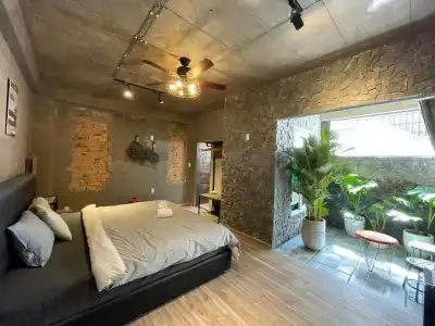 Lucas Inn - 56