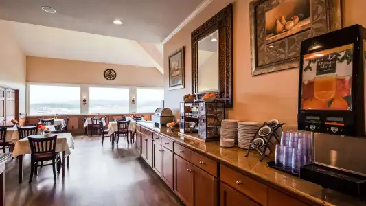 Best Western Pier Point Inn - 29