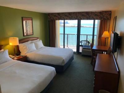 Holiday Inn & Suites Clearwater Beach by IHG - 71