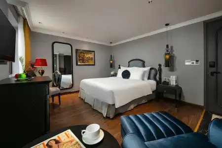 L'Heritage - 100