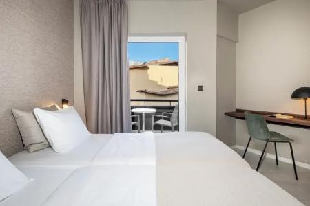 Hotel - 125