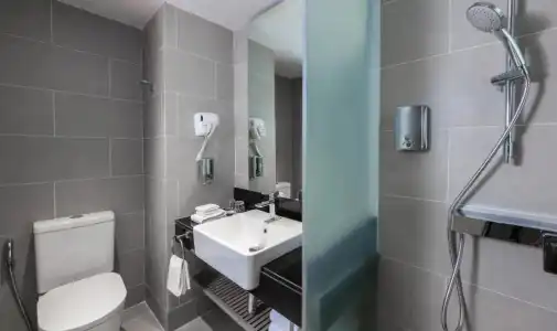 Holiday Inn Express Bangkok Soi Soonvijai by IHG - 41