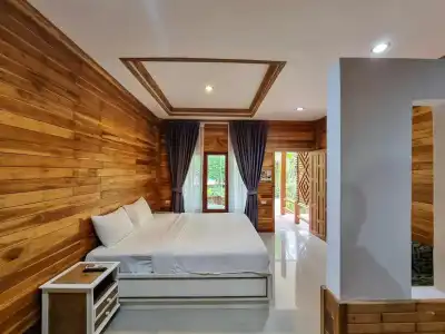 Phuvara Boutique - 1