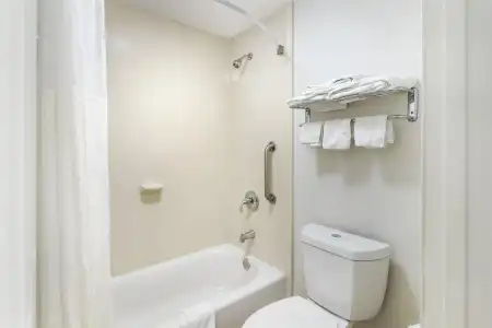 Best Western Central Inn - 8